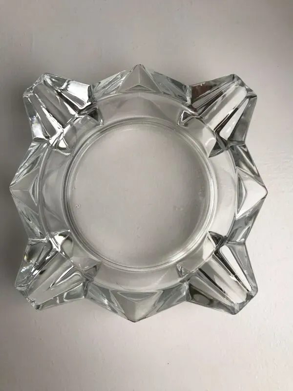 Illustration numéro 2 du produit Cendrier en cristal vintage années 60