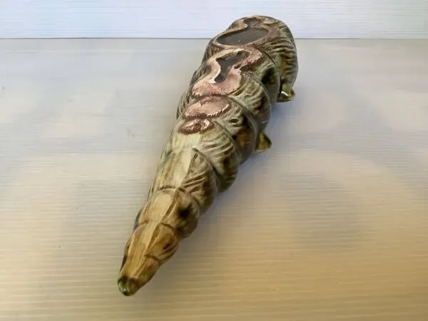 Illustration numéro 2 du produit Cendrier long coquillage barbotine