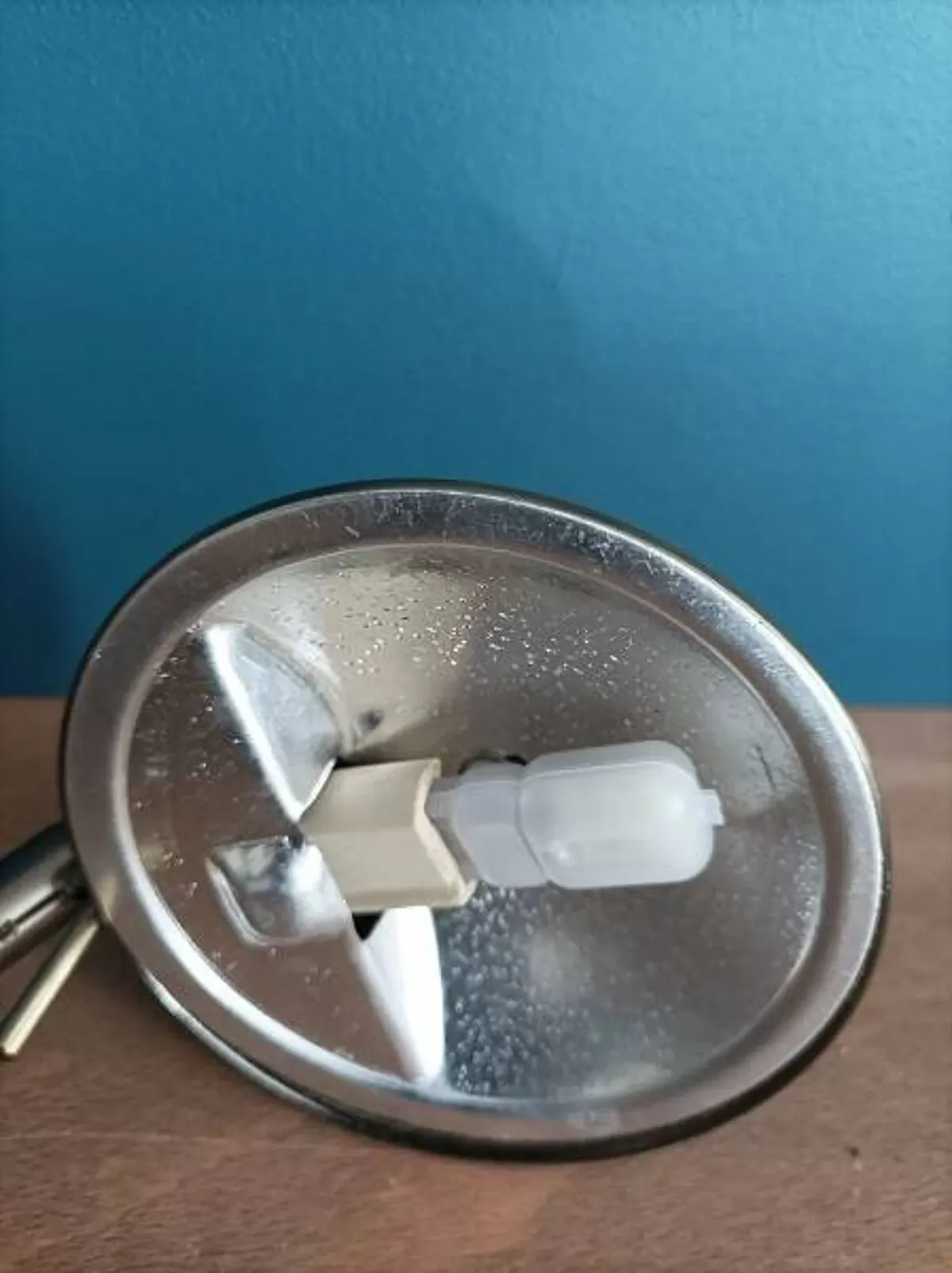 Illustration numéro 2 du produit Lampe de bureau chevet Loft métal doré patiné