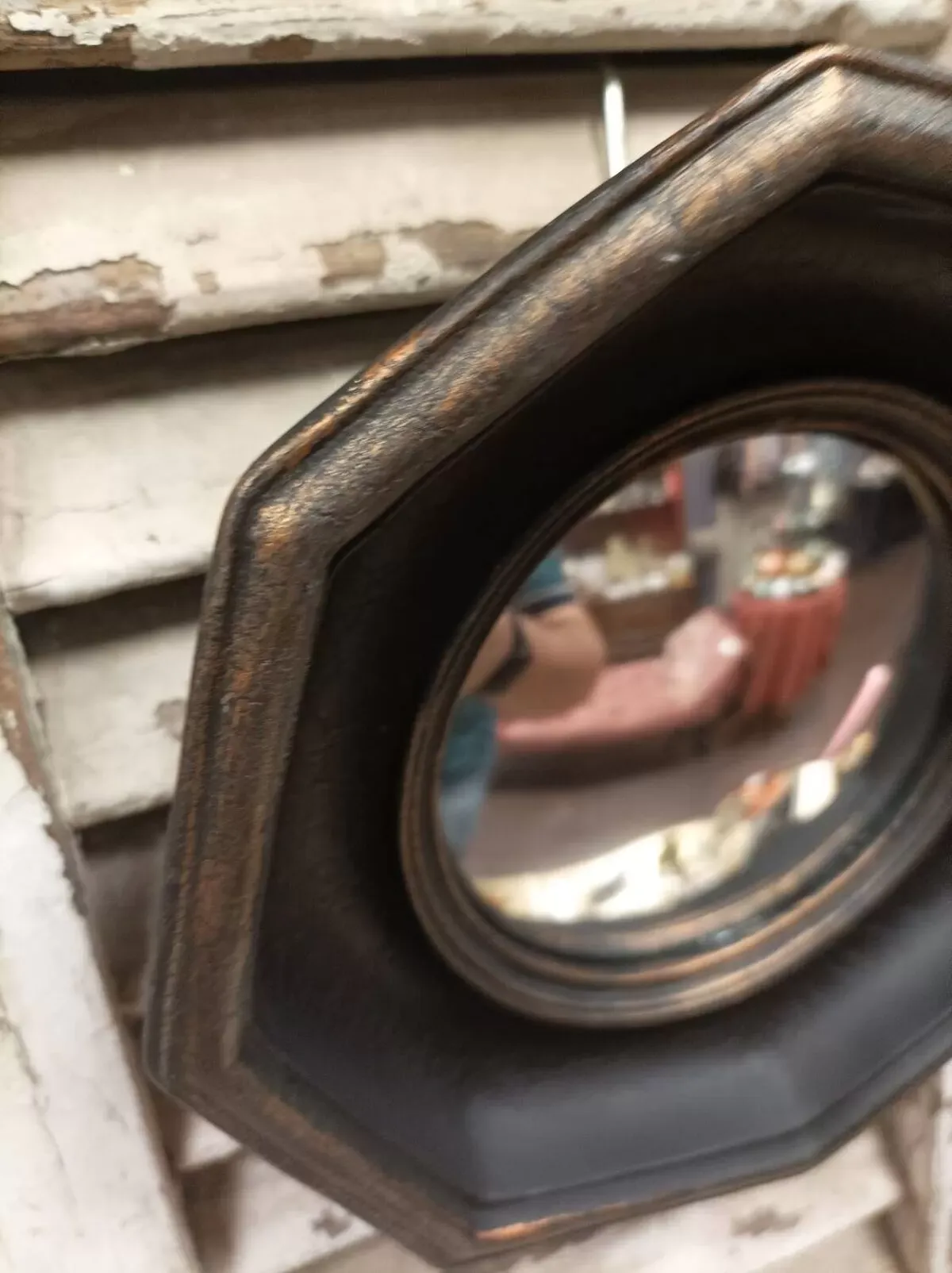 Illustration numéro 2 du produit Miroir convexe hexagonal 19 cm