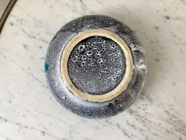 Illustration numéro 2 du produit Cendrier bleu fat lava en céramique