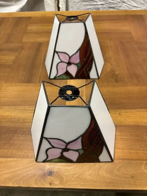 Illustration numéro 2 du produit Paire appliques vitrail Art Deco