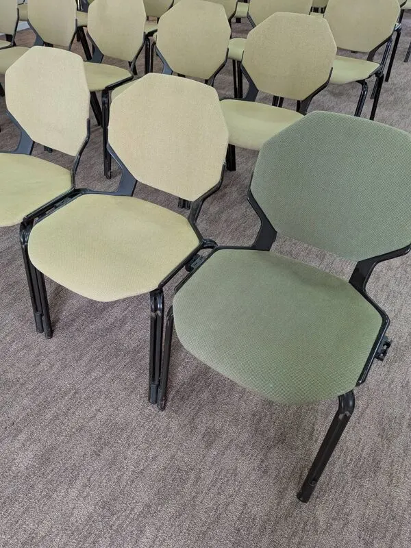 Illustration numéro 2 du produit Stock de 100 chaises vintage fröscher sitform (1983) - ouvert aux offres