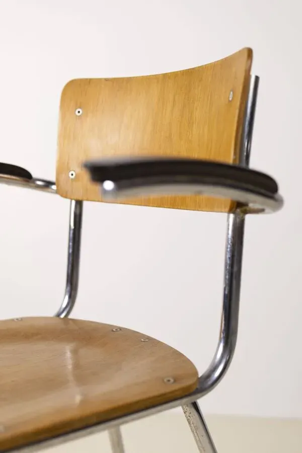 Illustration numéro 2 du produit fauteuil 'bauhaus' des débuts