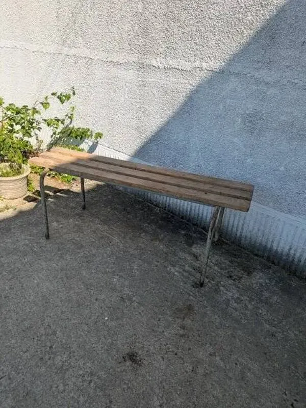 Illustration numéro 2 du produit Banc d’école