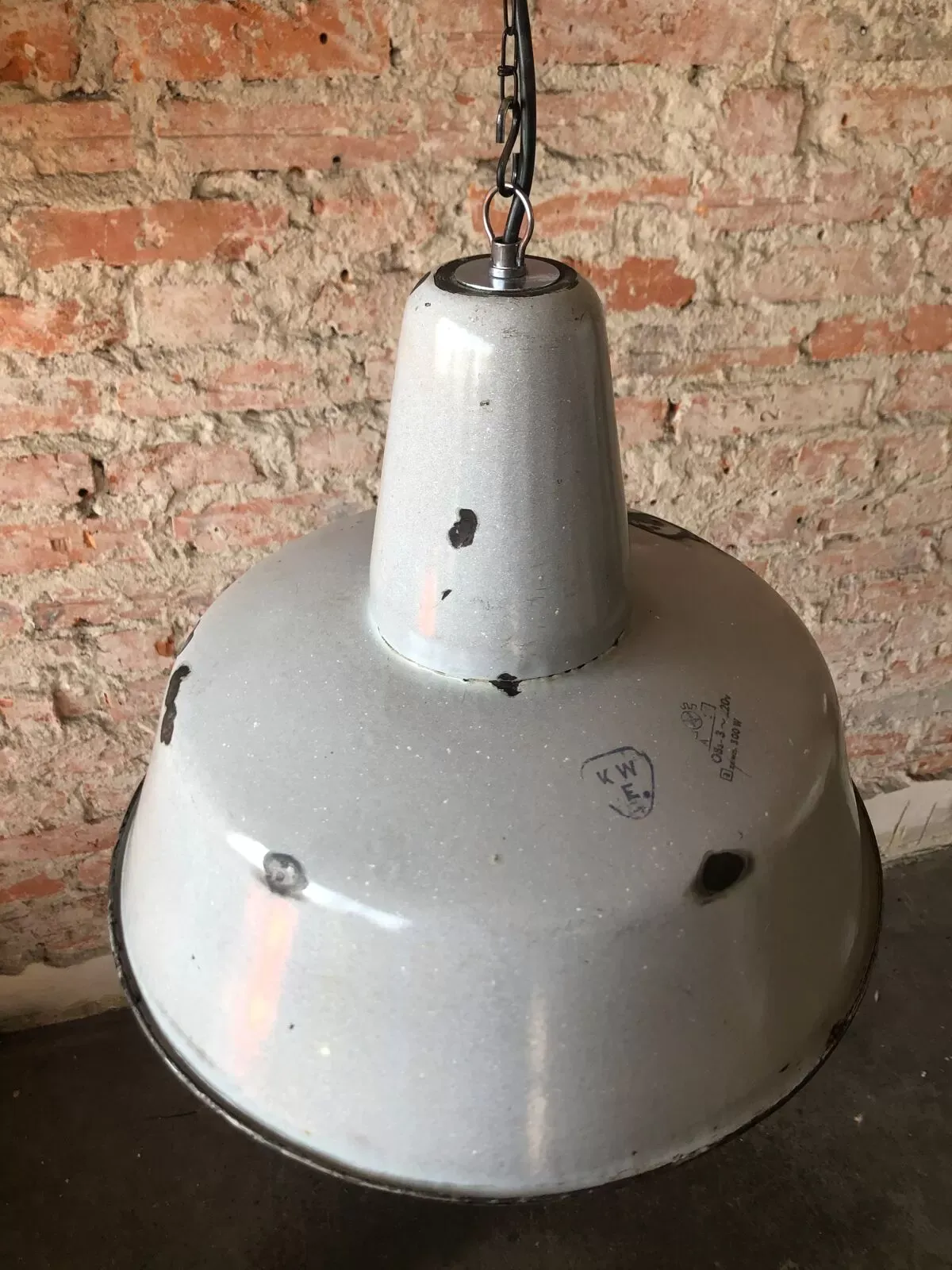 Illustration numéro 2 du produit Suspension d'usine industrielle de Wikasy A23, années 1950