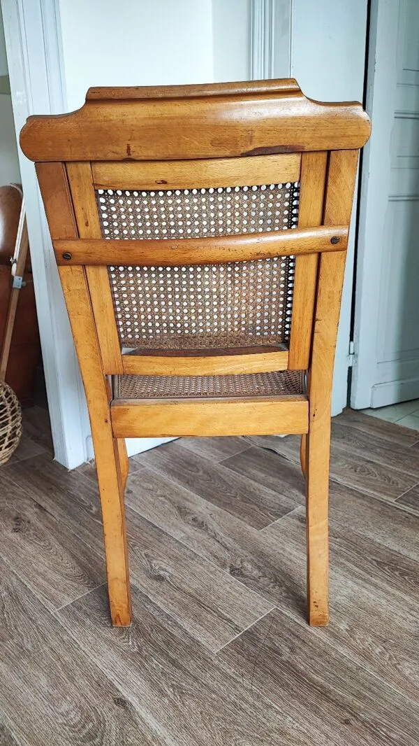 Illustration numéro 2 du produit Fauteuil de Barbier