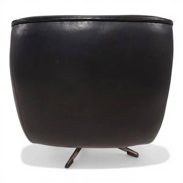 Illustration numéro 2 du produit fauteuil en cuir noir ESA 802 par Werner Langenfeld, 1970