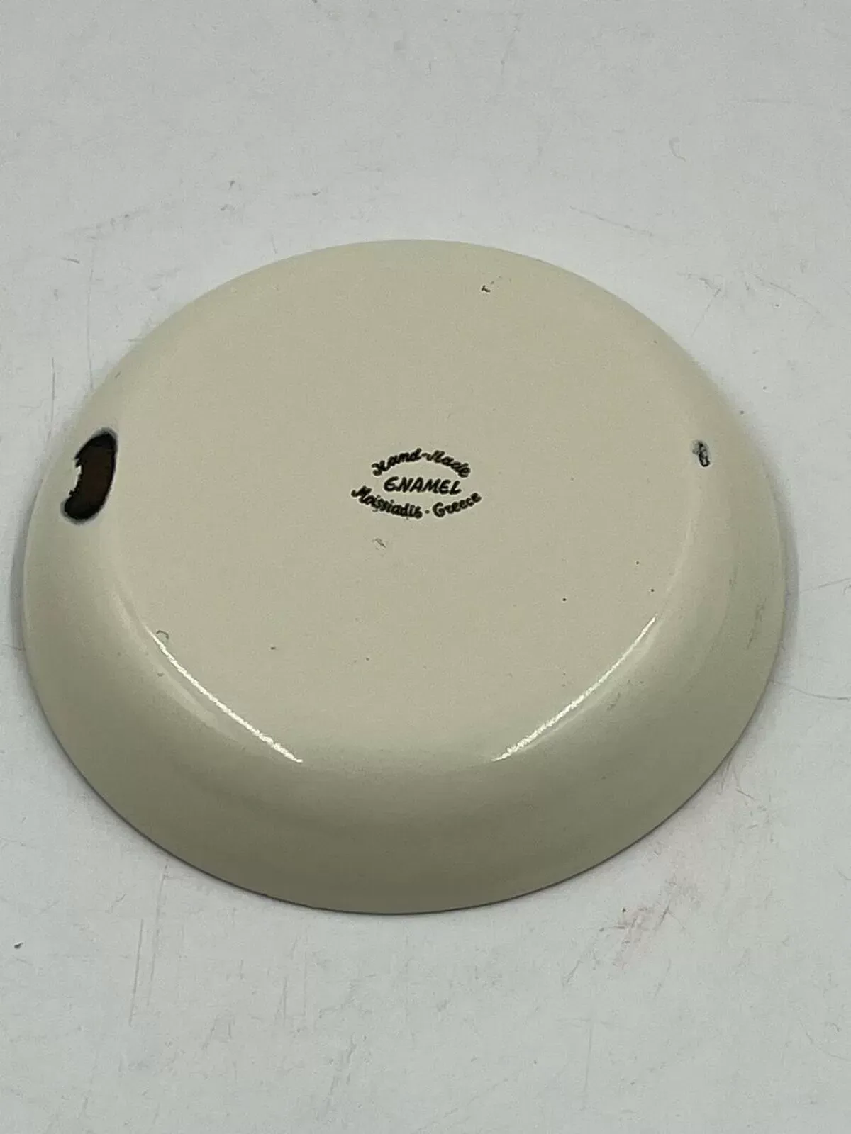 Illustration numéro 2 du produit Vide poche émaillé