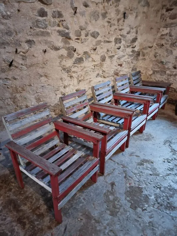 Illustration numéro 2 du produit Ensemble de 5 fauteuils lounge français en hêtre et châtaignier, années 1930