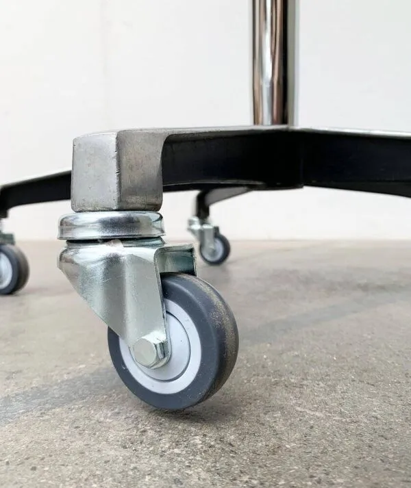 Illustration numéro 2 du produit Tabouret de bureau pivotant industriel allemand du milieu du siècle par Schmitz, années 1960