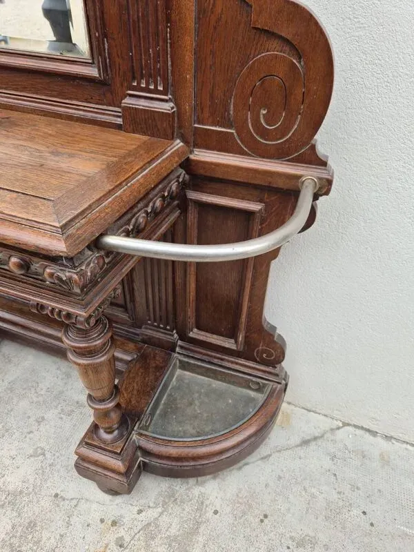 Illustration numéro 2 du produit Vestiaire Porte manteau Napoléon III 19éme en chêne massif