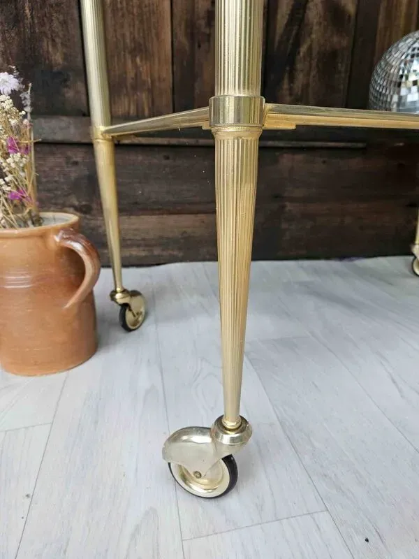 Illustration numéro 2 du produit Desserte Mid-century