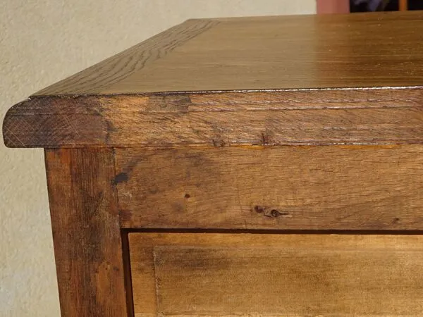 Illustration numéro 2 du produit Confiturier en chêne massif