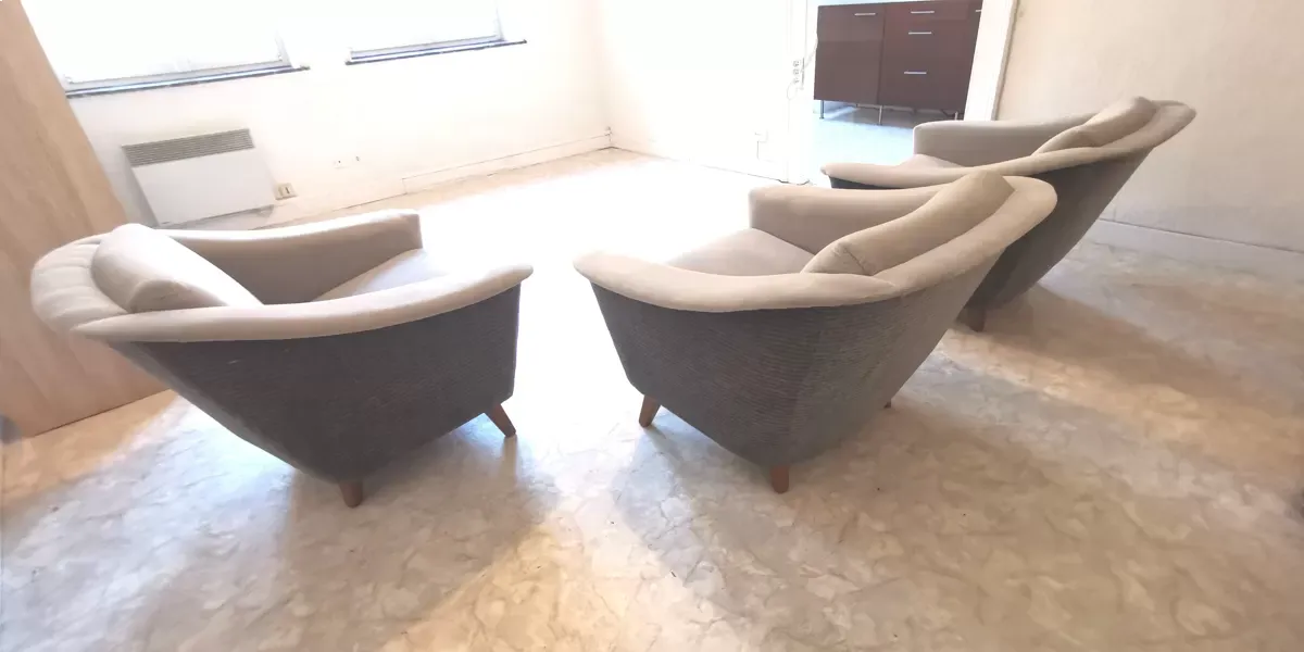 Illustration numéro 2 du produit Trio de fauteuils club années 50 gris
