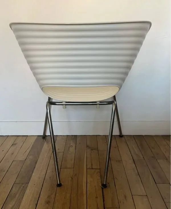 Illustration numéro 2 du produit Chaise Tom vac