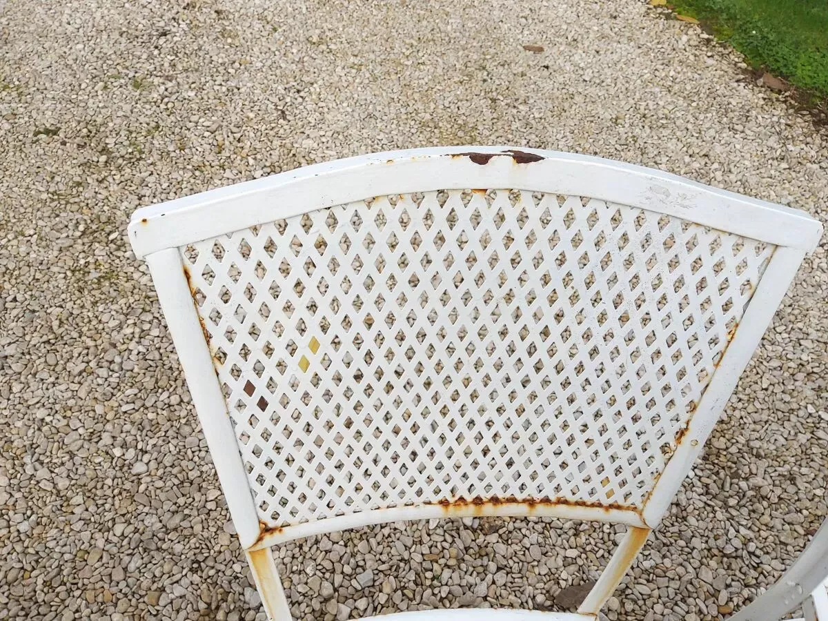 Illustration numéro 2 du produit Chaises