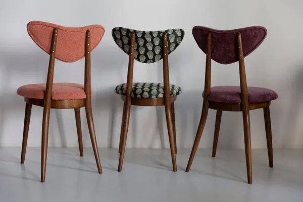 Illustration numéro 2 du produit Chaise Cœur en Bois de Noyer, Europe, Années 1960