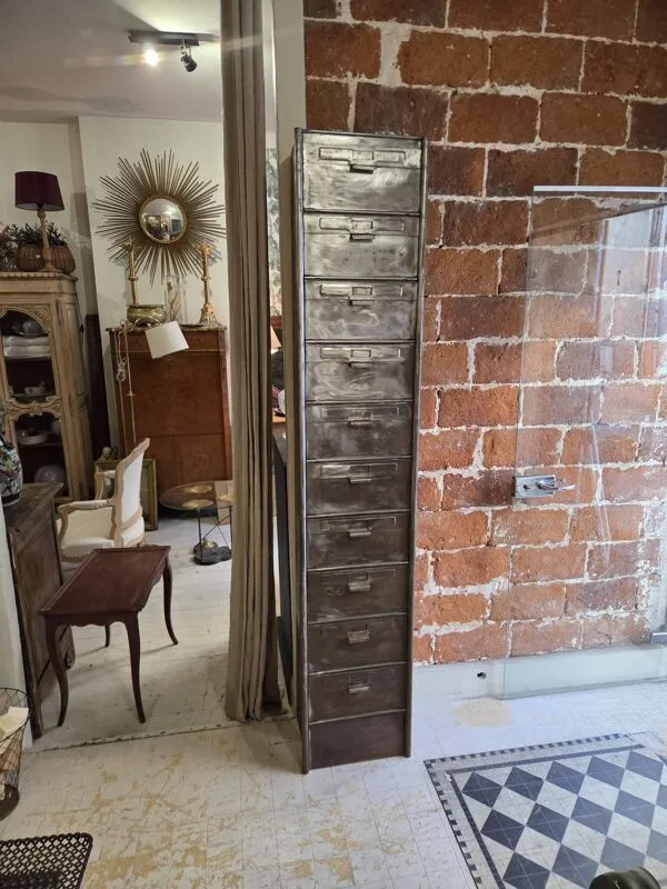 Illustration numéro 2 du produit casier acier à clapets