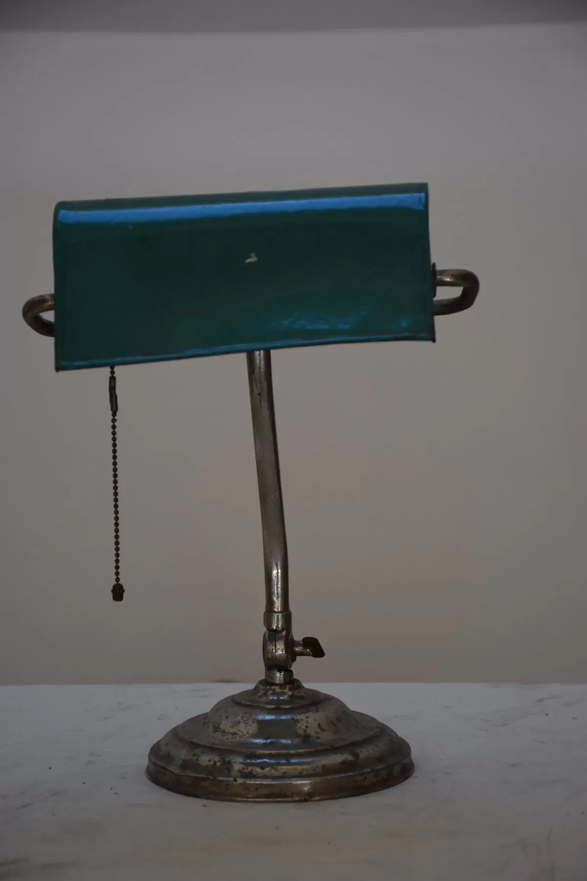 Illustration numéro 2 du produit Luminaire de bureau