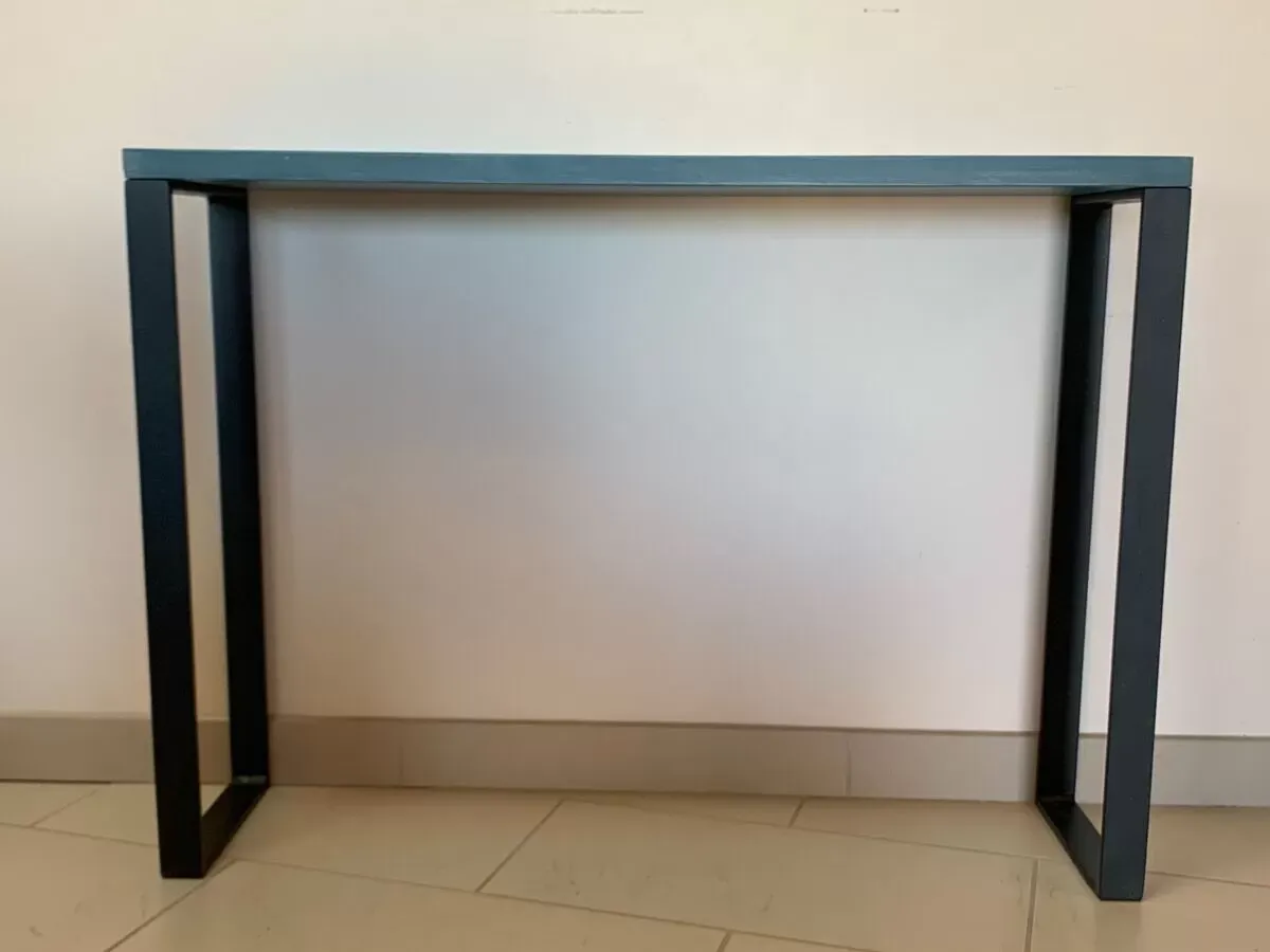 Illustration numéro 2 du produit Console plateau bois piètement acier