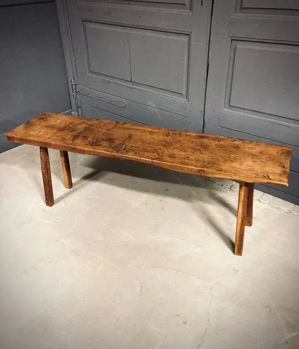 Illustration numéro 2 du produit Banc industriel / table de boucher, années 1950, chêne massif - grand modèle