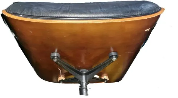 Illustration numéro 2 du produit Fauteuil cuir design type années 50