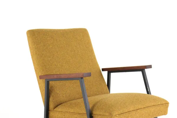 Illustration numéro 2 du produit Fauteuil Gispen 'Genie'   plus de pièces en stock - nouveau revêtement - restauré