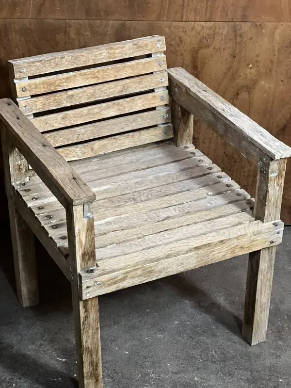 Illustration numéro 2 du produit Fauteuil de jardin