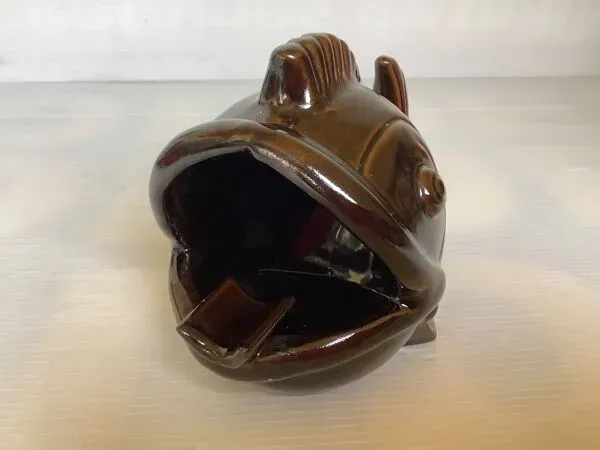 Illustration numéro 2 du produit Cendrier poisson céramique marron