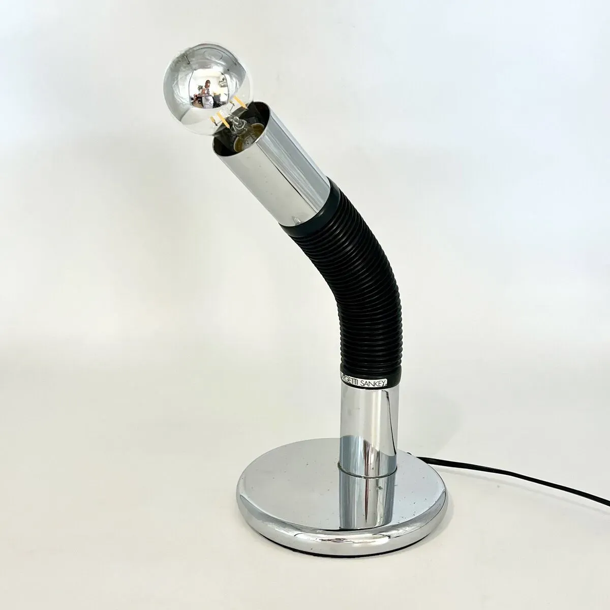 Illustration numéro 2 du produit Lampe « Elbow » en métal articulé par E. Bellini pour Targetti Sankey, Ital