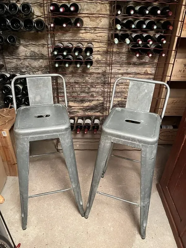 Illustration numéro 2 du produit Tabourets de bar Tolix