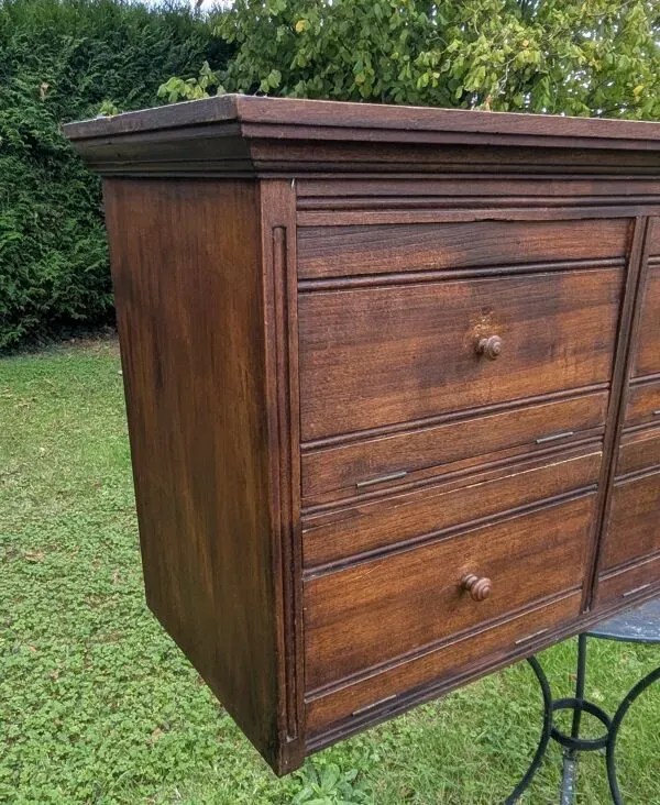 Illustration numéro 2 du produit Meuble de métier étagère de notaire à clapets