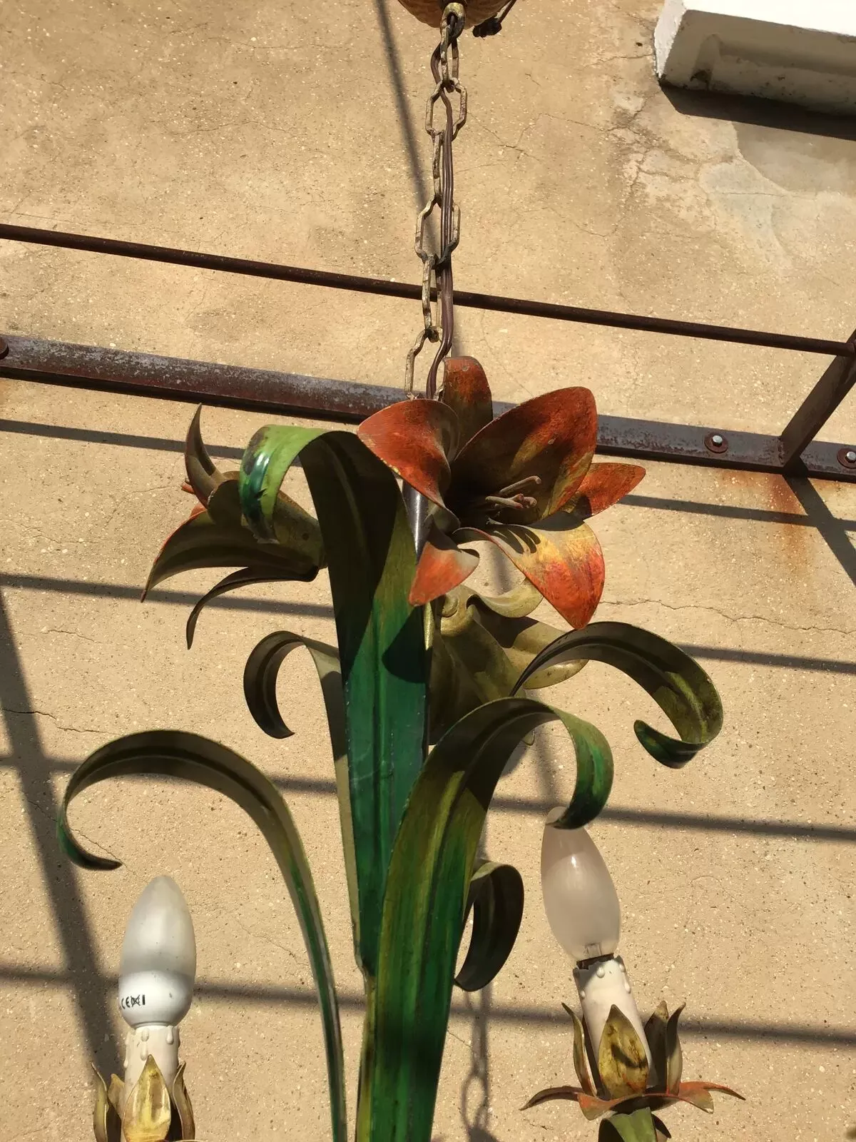 Illustration numéro 2 du produit Lustre