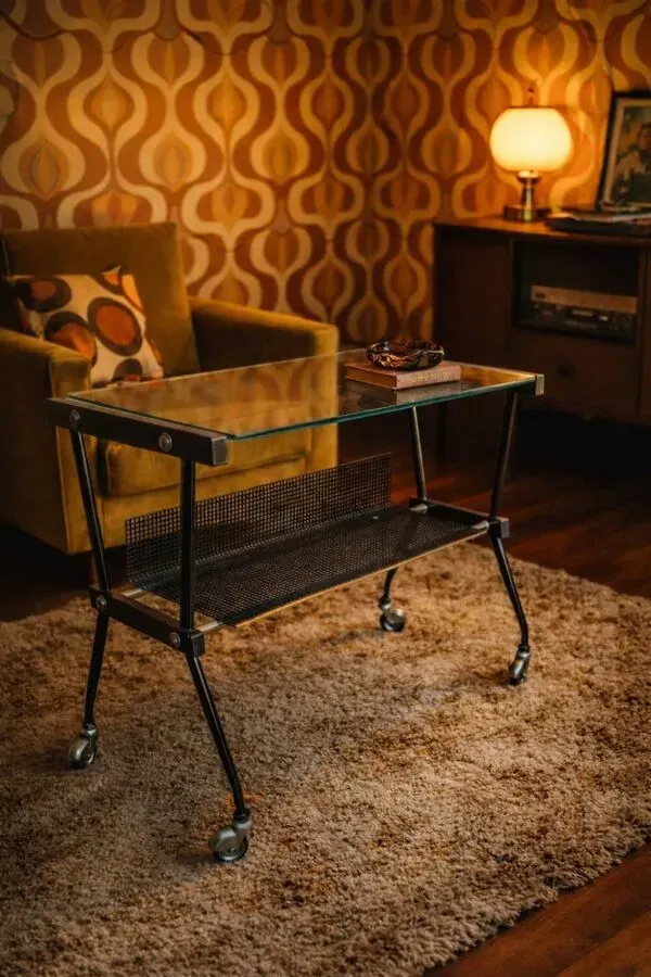 Illustration numéro 2 du produit Desserte Vintage Metal