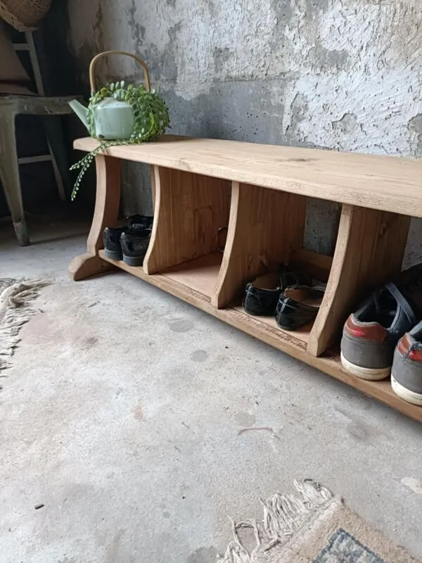 Illustration numéro 2 du produit Banc d'entrée