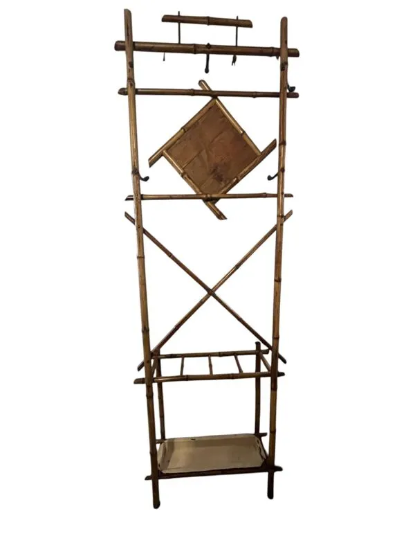 Illustration numéro 2 du produit Art déco, vestiaire porte manteaux bambou miroir losange vers 1930