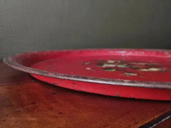 Illustration numéro 2 du produit Très grand plateau Napoléon III en tôle peinte