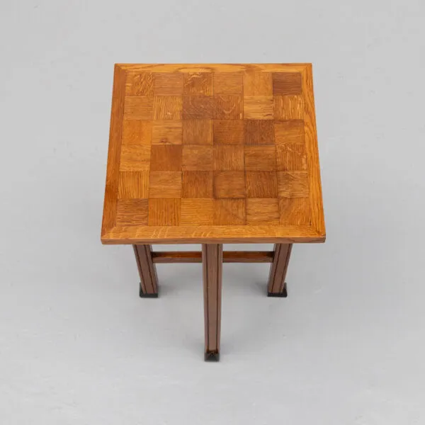 Illustration numéro 2 du produit Table d'appoint Art Déco néerlandaise des années 1920