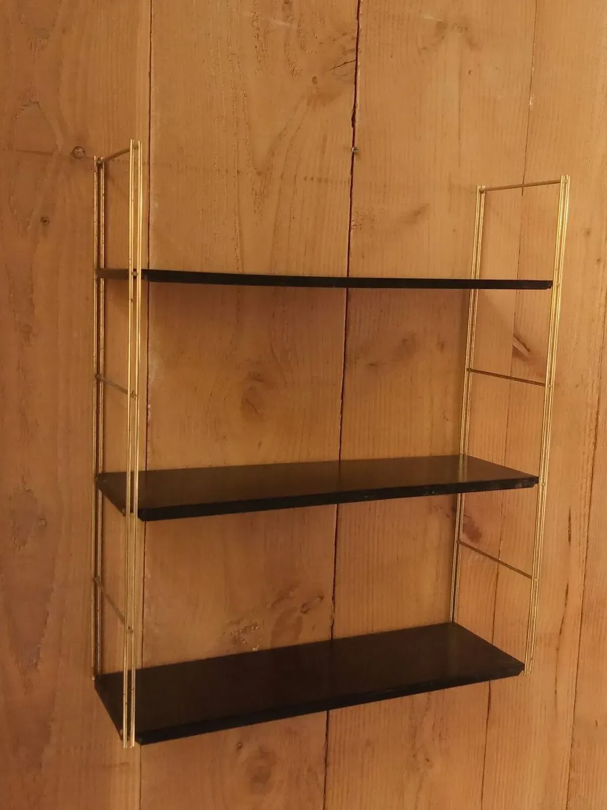 Illustration numéro 2 du produit Étagère string en métal noir, années 50-60