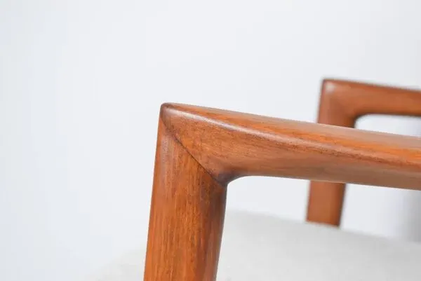 Illustration numéro 2 du produit Fauteuil d'origine entièrement restauré, icône scandinave des années 60