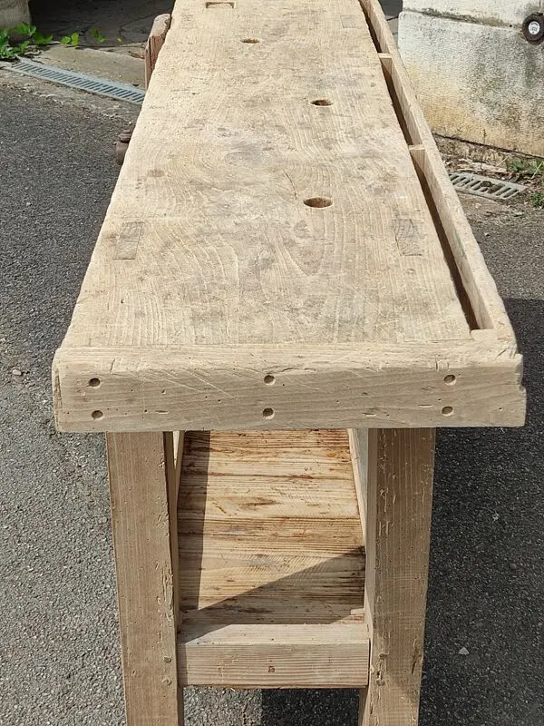 Illustration numéro 2 du produit Établi meuble de métier