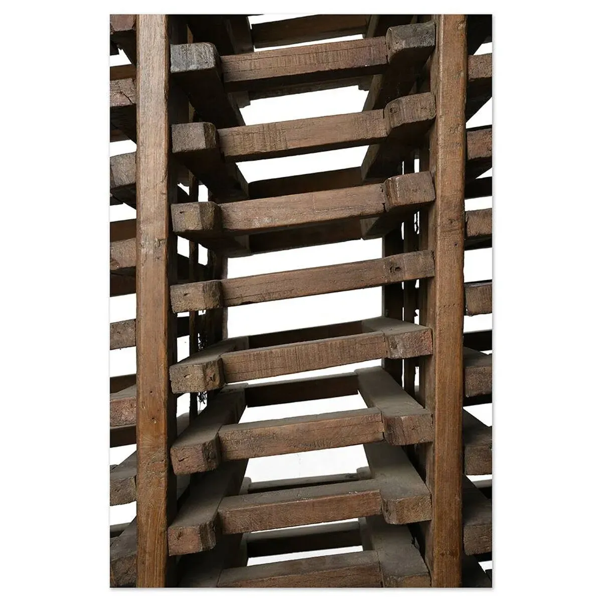 Illustration numéro 2 du produit Meuble de classement en bois massif