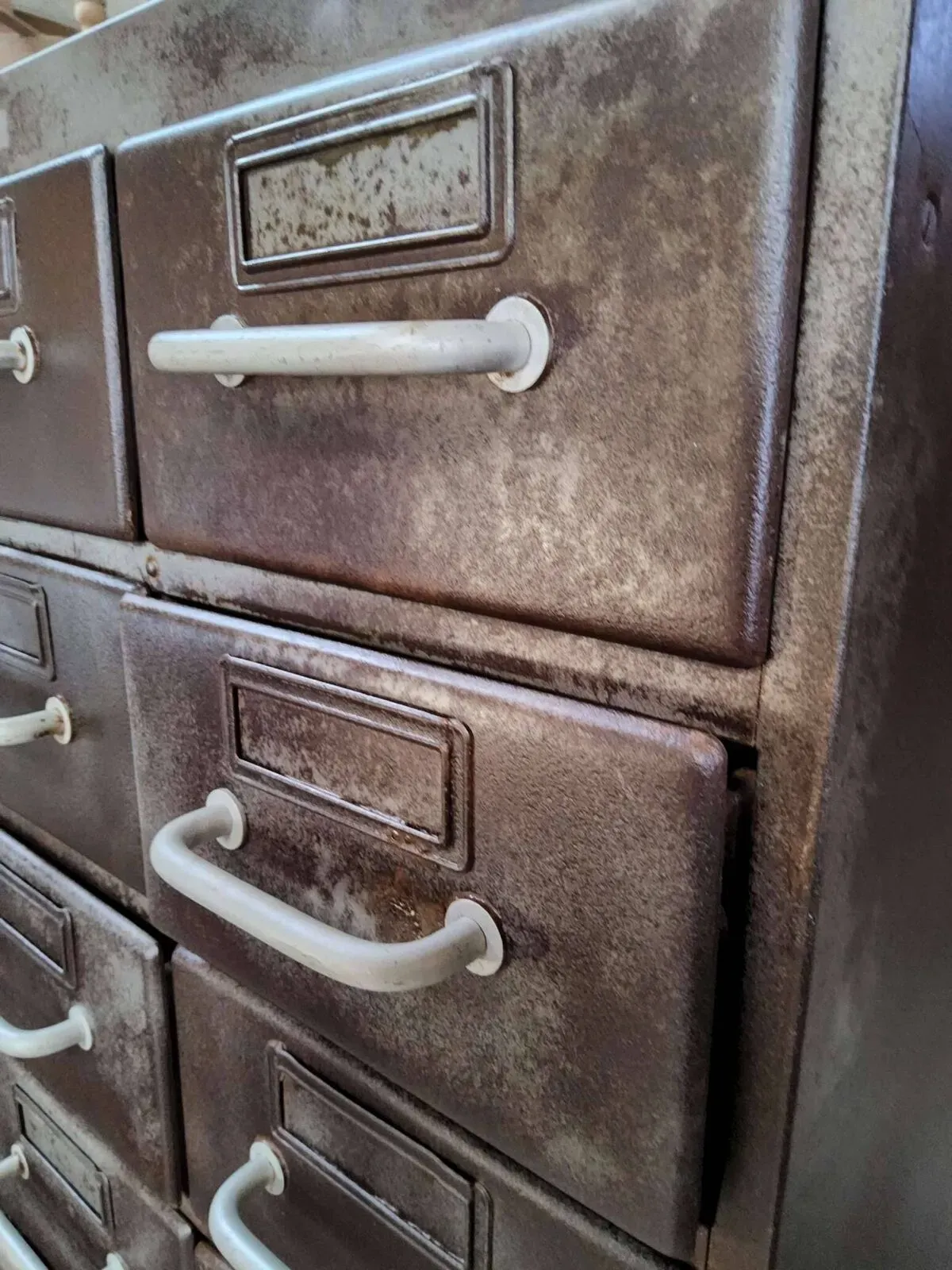 Illustration numéro 2 du produit Meuble de métiers