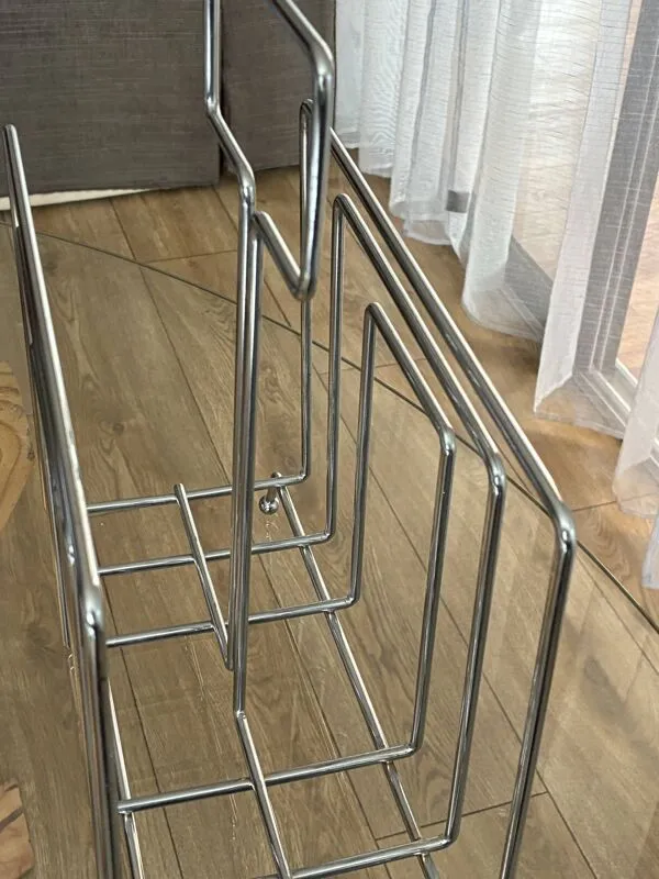 Illustration numéro 2 du produit Porte-revues chromé, années 70