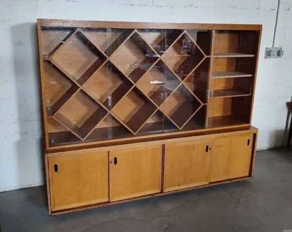 Illustration numéro 2 du produit Meuble de métier cave a vin