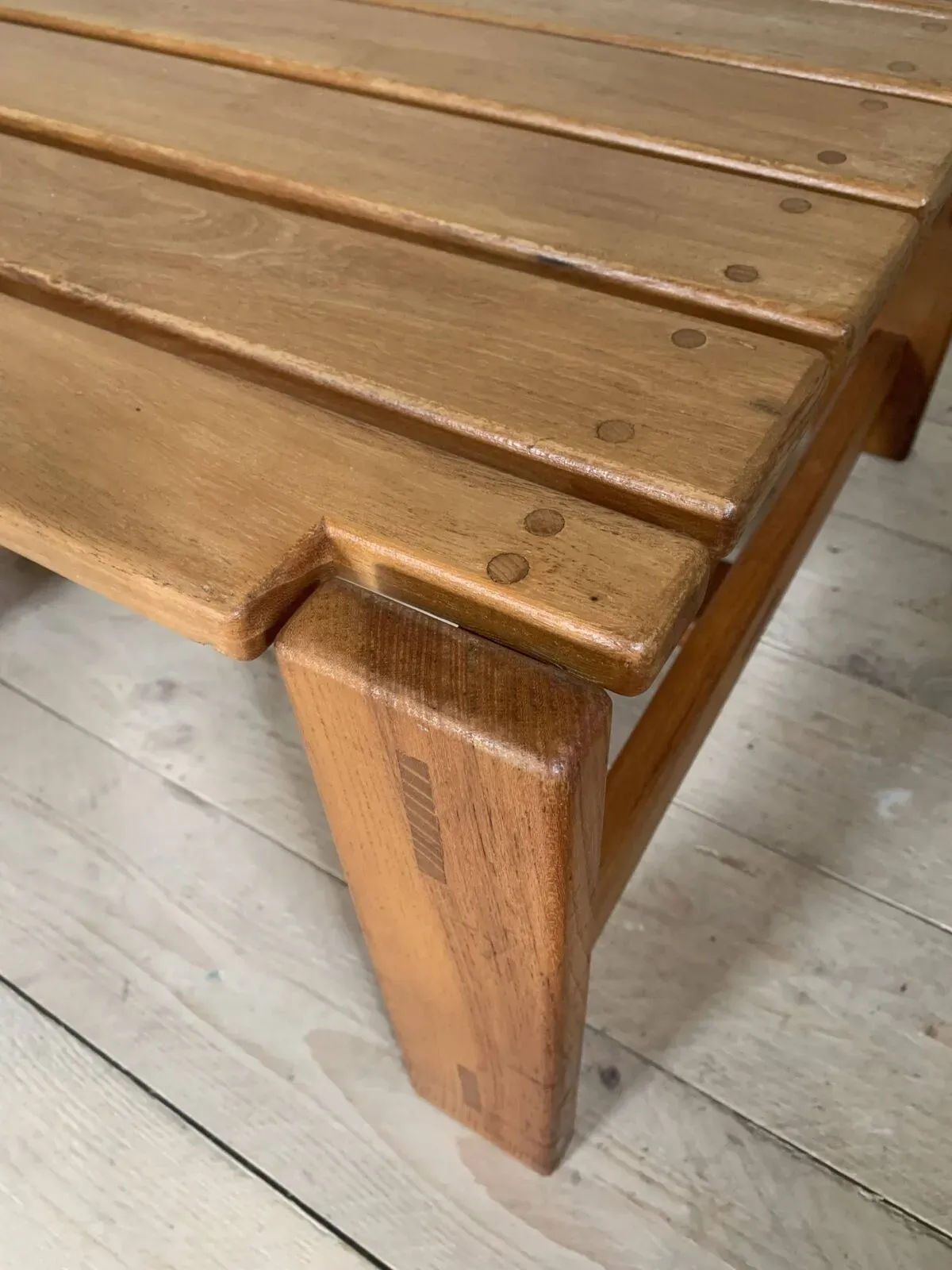 Illustration numéro 2 du produit Table basse orme massif années 80