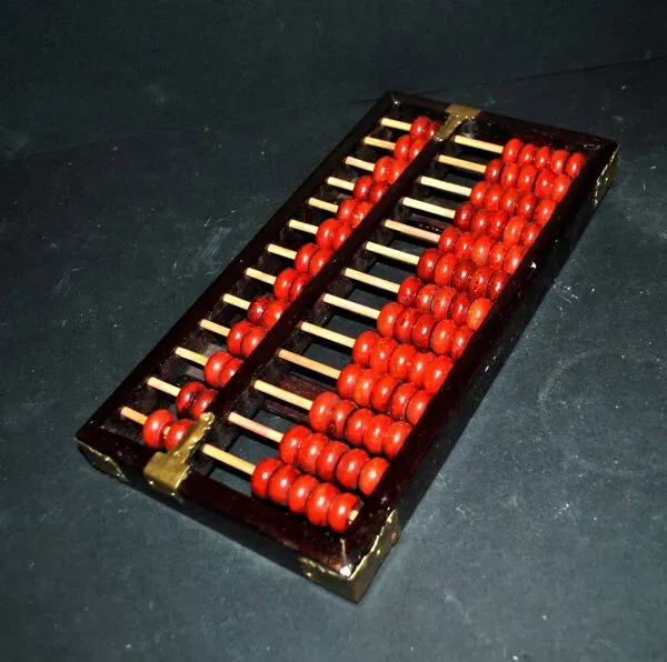 Illustration numéro 2 du produit Boulier chinois abaque vintage en bois – Curiosité Chine écolier comptabilité