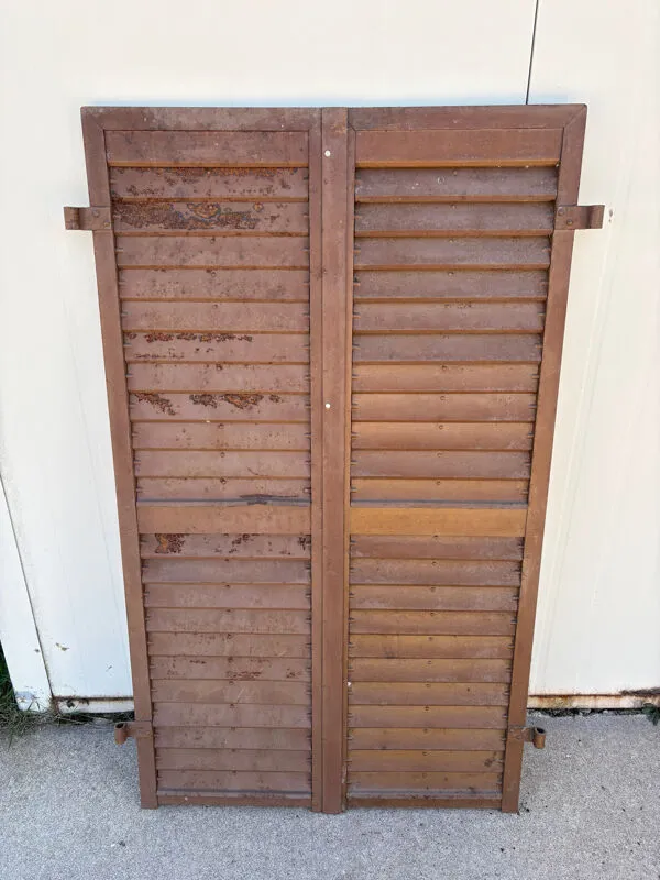 Illustration numéro 2 du produit Volets tôle à persiennes