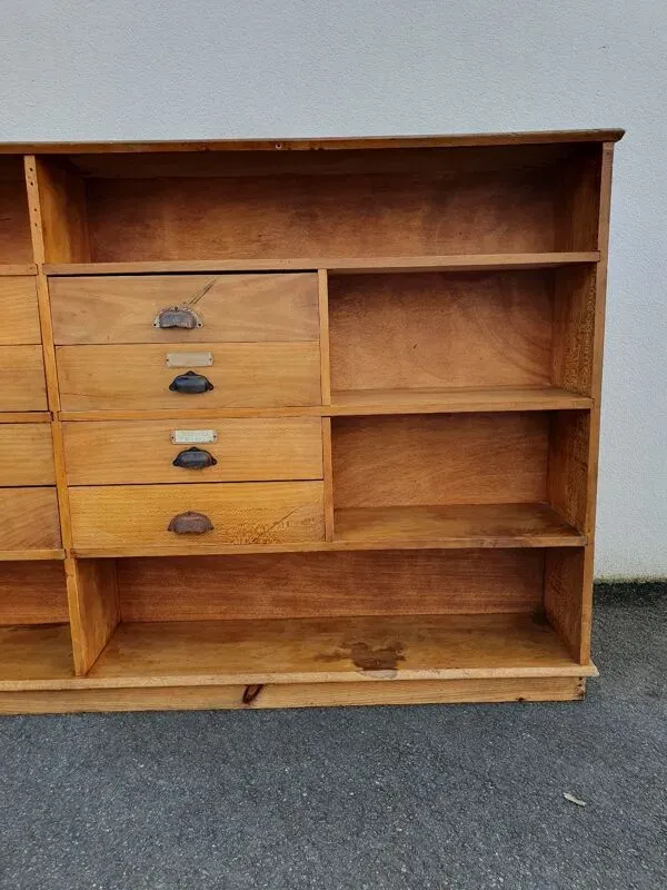 Illustration numéro 2 du produit Meuble de metier double face